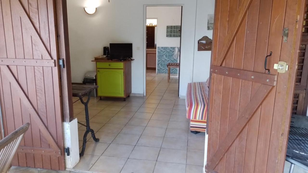 Kay Zanndoli Apartment La Trinite Luaran gambar