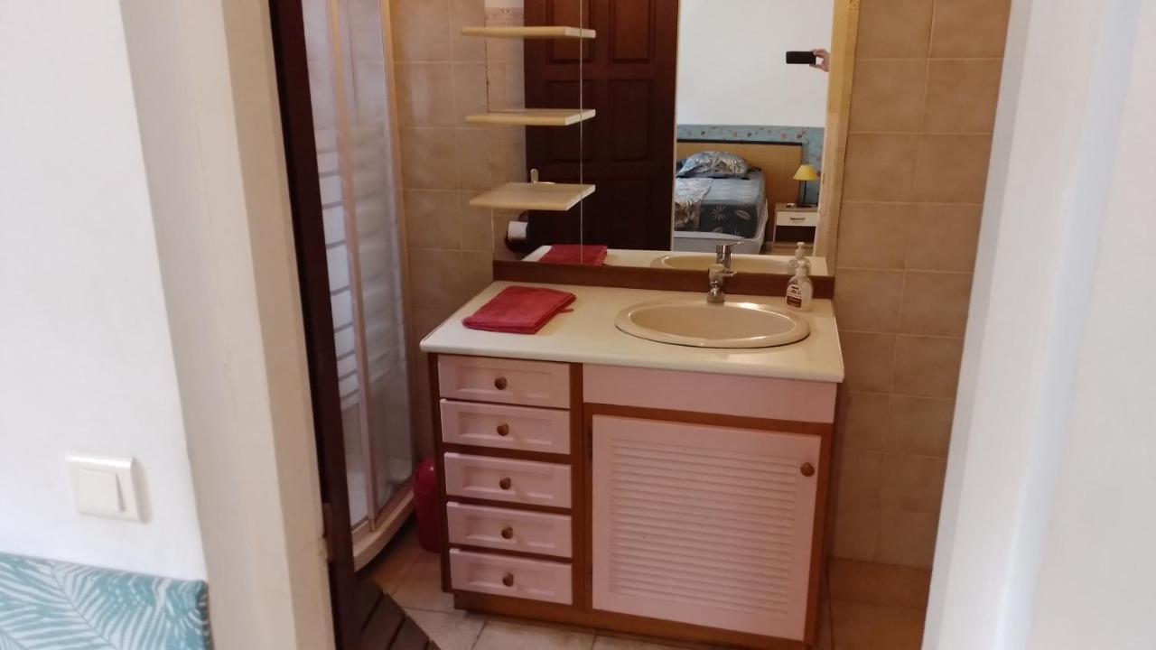 Kay Zanndoli Apartment La Trinite Luaran gambar