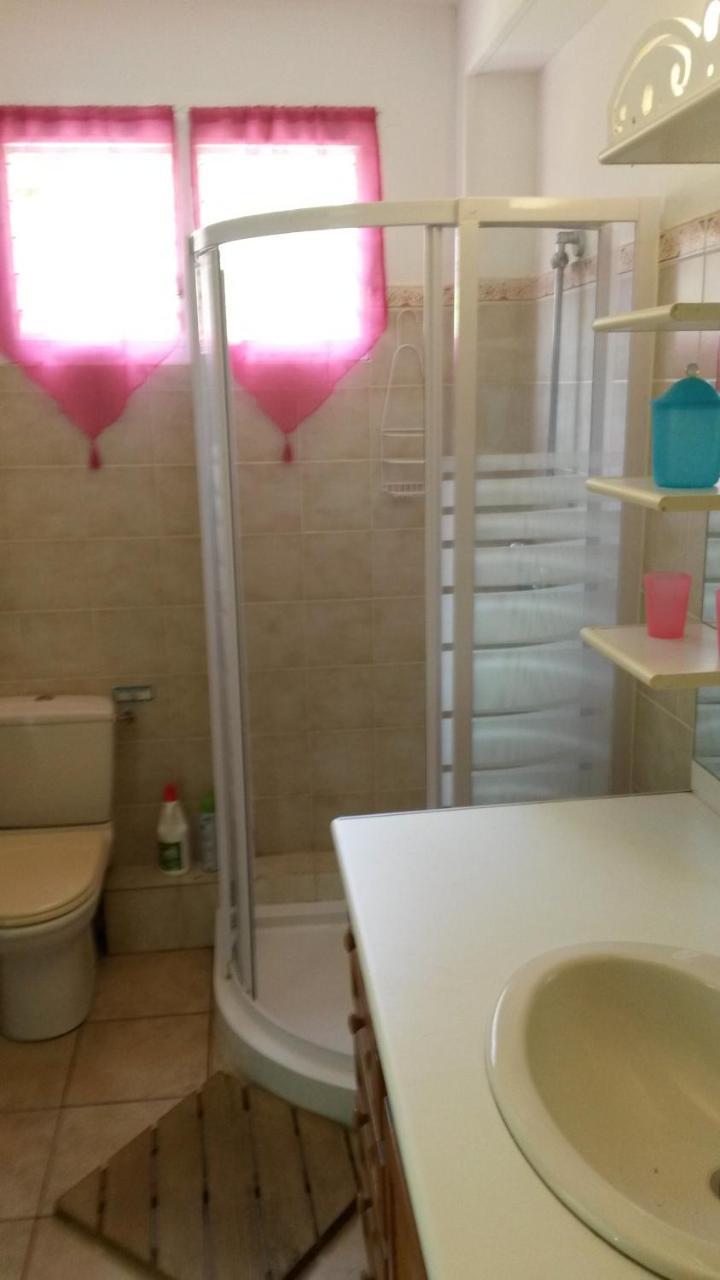 Kay Zanndoli Apartment La Trinite Luaran gambar