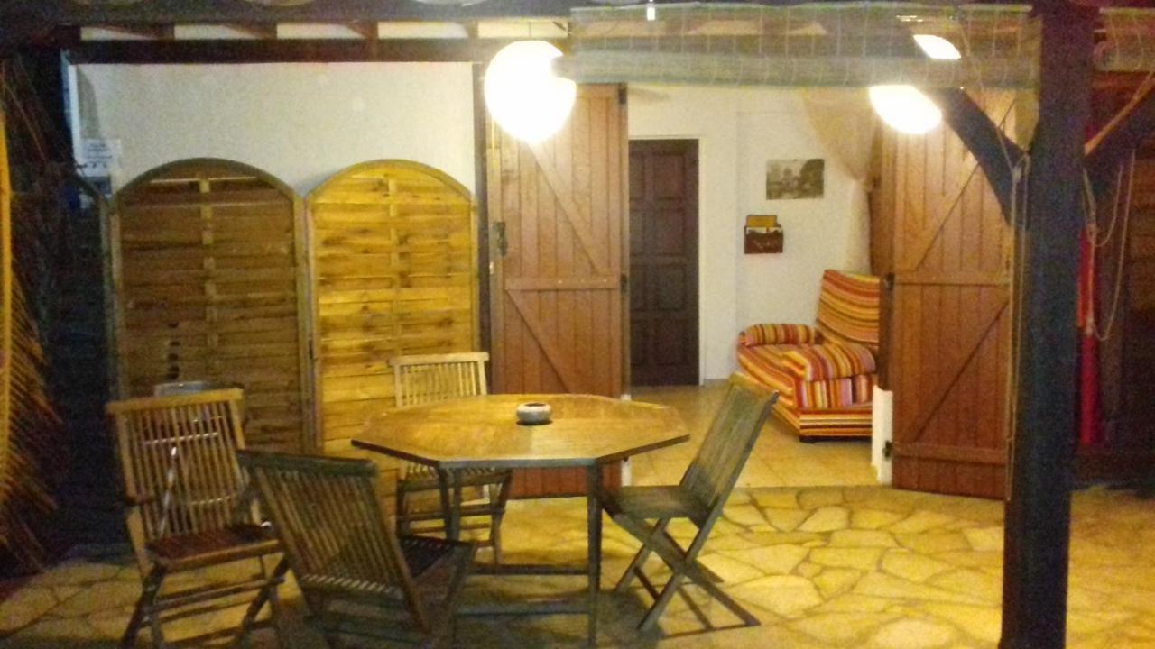 Kay Zanndoli Apartment La Trinite Luaran gambar